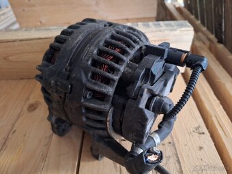 Predám alternátor  140A ,03C903023A - 3
