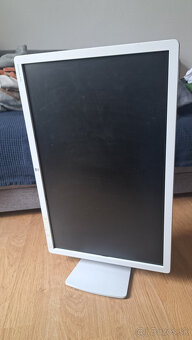 Predám 24" monitor HP - 3