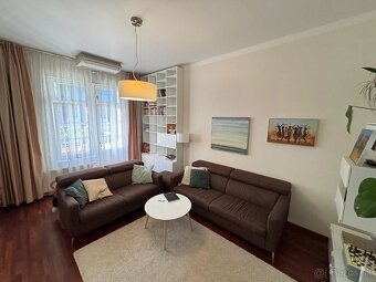 PRIESTRANNÝ 4iz byt v mestskej vile pod hradom - 3