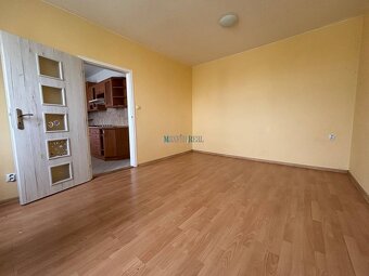 MAXFIN REAL - predaj 3 izbového bytu Levice, Rybníky - 3