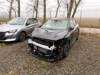 PEUGEOT 208 AUTOMAT REZERVOVANÉ - 3