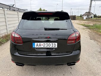 Porsche Cayenne S - 3