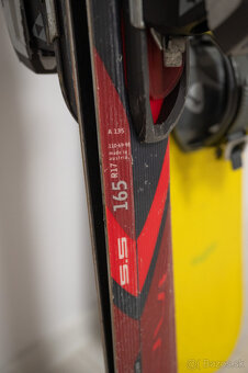 Predam lyze a snowboard - 3