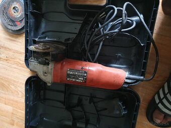 Predám uhlovu brusku black decker - 3