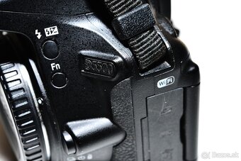 Nikon D5500 + příslušenství ( 10xxx exp.) - 3