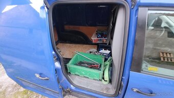 Predam vw caddy 1.9 tdi cena 2500e - 3