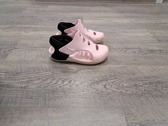 Detské sandálky / crocsy NIKE - 3