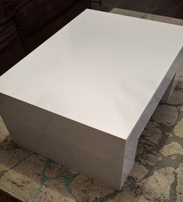 Biely lakovaný stôl - 3