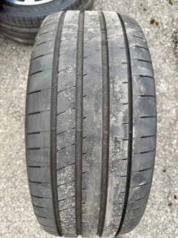Sada letných pneumatík a diskov Mercedes 235/45 R17 - 3