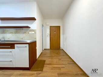 NA PRENÁJOM REKONŠTRUOVANÝ 1 IZB. BYT, 33M2, KOMENSKÉHO UL., - 3
