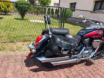 Suzuki C 800 Intruder - 3
