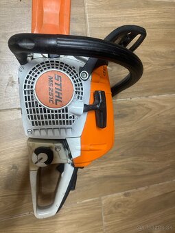 Motorová píla stihl MS251C - 3