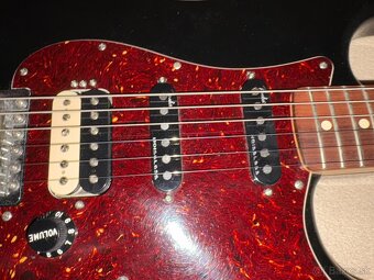 Fender Standard Stratocaster MX - 3