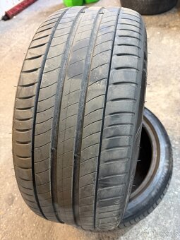 245/40 r19 - 3