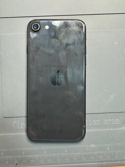 iPhone Se 2020. 64gb - 3