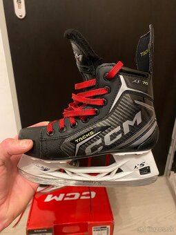 korčule CCM XF 70 junior 2 - 3