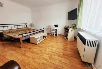 Ponúkame na predaj rodinný dom v Štúrove - 3