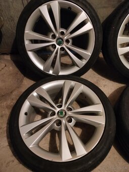 4ks alu disky orig. Škoda 5x112 R18 pneu 225/40 r18 - 3