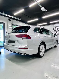 VW Golf 8 Variant 2.0 TDI / AJ NA SPLÁTKY / REZERVOVANÉ - 3