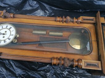 Predám starožitné  2- závažové nástenné hodiny Remember - 3