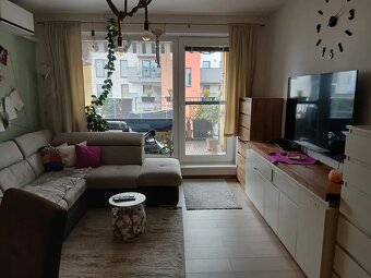 Prenajmem 2-izbovy byt Zelená stráň. - 3