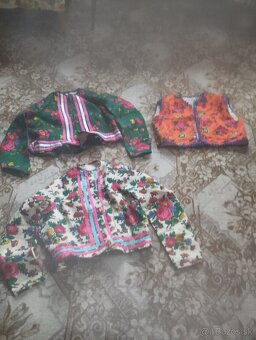 Kroje, šatky, vizitky, opľičata - 3