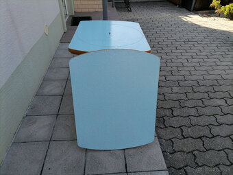 Stolík pod televízor. - 3