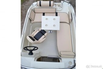 Predám kajutový motorový čln, loď - 3