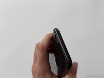 iPhone SE 2020 64GB Black - 3