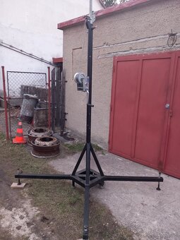 Stojany 2ks  vysuv 4,5 m - 3