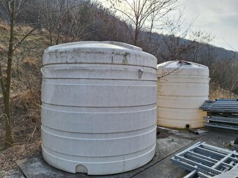 Plastové nádoby na vodu 9m3 - 3