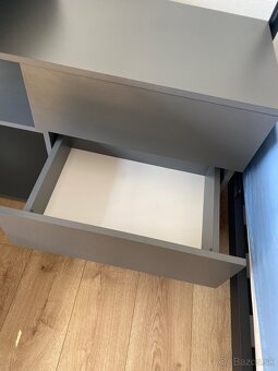 Rohový písací stolík plus stolička - 3