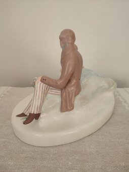 Bechyně keramická porcelánová soška pár 30 cm
- 3