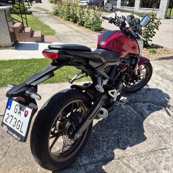 Honda CB125R - 3
