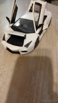 Lamborghini reventon autoart 1:18 - 3