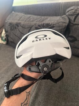 Cyklistická prilba Oakley ARO 3 Lite - 3
