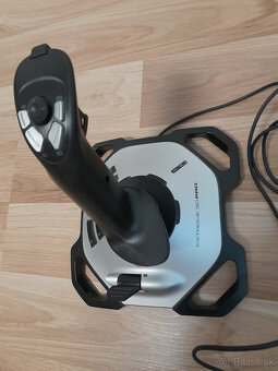 Logitech Extreme 3D Pro joystick - 3