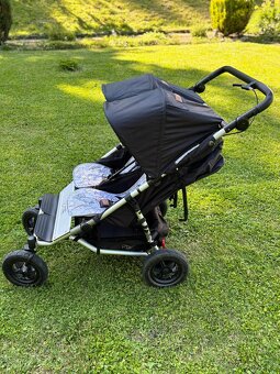 Dvojičkový kočík Mountain Buggy Duet V3+ autosedačky - 3