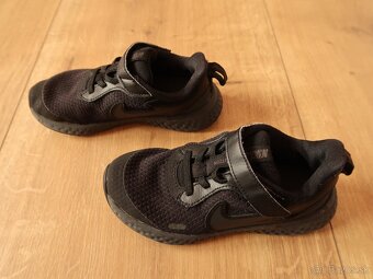 Tenisky NIKE č. 28,5 (18,2 - 18,5 cm) - TOP STAV - 3
