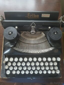 Predam pisaci stroj zn.Erika - 3