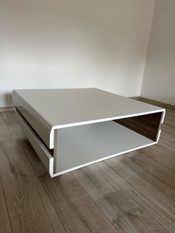 Konferenčný stolík - 3