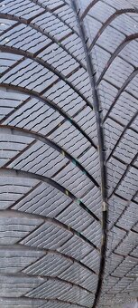 Pneu 235/45 r18 - 3