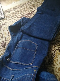 Tommy HILFIGER č. 42 /34 - 3