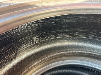 Predám 4 letné pneu Pirelli 235/50R19 99v - 3