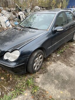 Mercedes Benz w203 2.0d 2003 sedan - 3