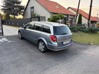 Opel Astra Combi - 3