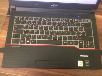 Predám Fujitsu Lifebook E 544 series - 3