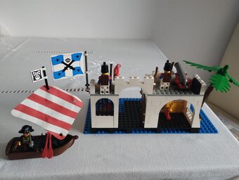 LEGO Pirates 6267 Lagoon Lock-Up - 3