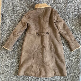 Predám teplý dámsky kabát - 3