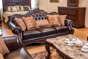 Luxusná celokožená sedacia súprava v zámockom štýle - 3